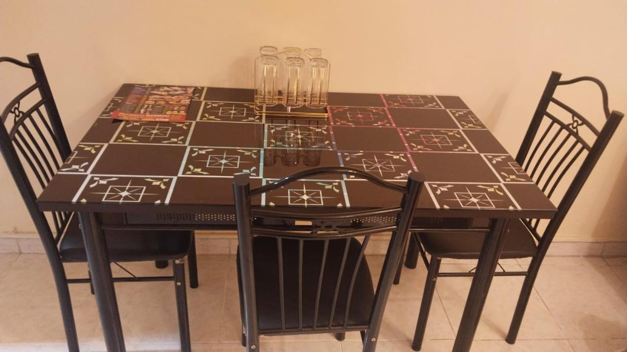 שארג'ה Holiday Home 2 Bedrooms Apartment For Family Only מראה חיצוני תמונה